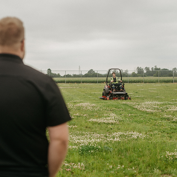  YANMAR ZERO-TURN MOWERS